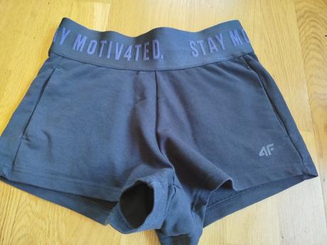 Kraťasy značka 4f, xs