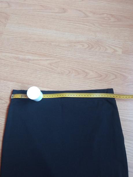 Čierna sukňa, amisu,m