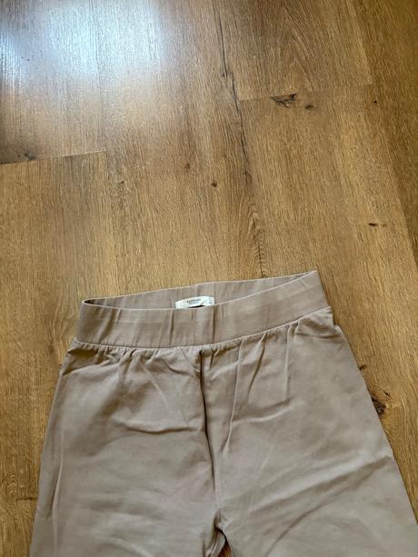 Krátke legíny reserved, reserved,m