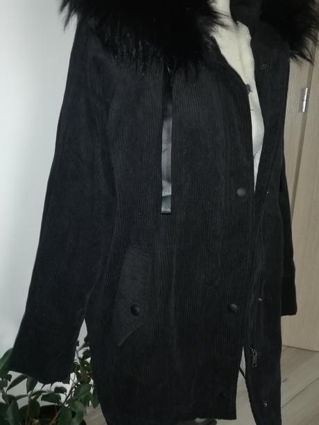 Hruba tepla bunda, m