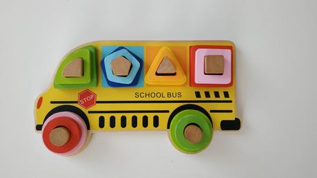 Drevená nastrkovačka autobus, 