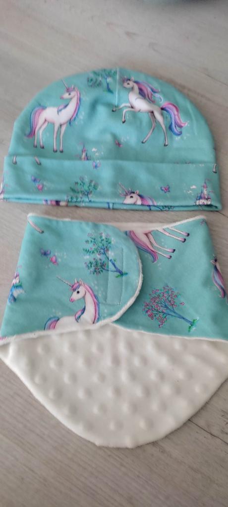 Čiapka a nákrčník, 134