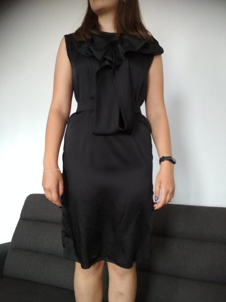 Štýlové čierne šaty - top stav, m