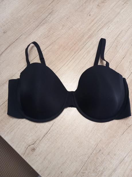 Čierna podprsenka, triumph,90c
