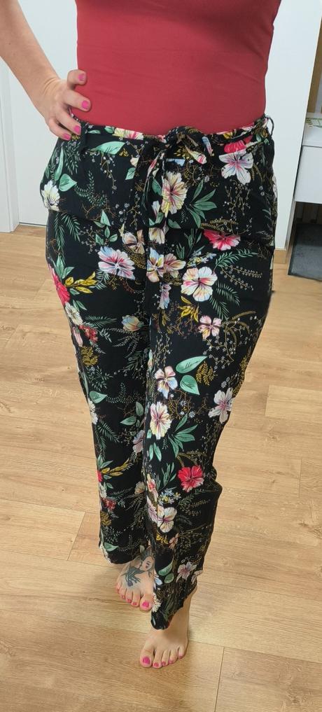 Amisu kvetinové ľahké nohavice, amisu,m