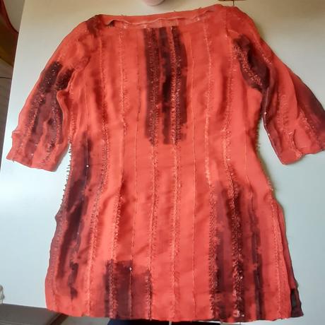 Spoločenská blúzka z vyšívaného mušelínu, 42