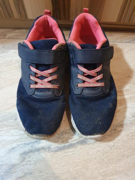 Tmavomodre tenisky, victory,36