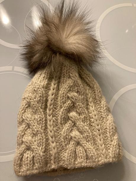 Podsita čiapka  vrkocikoveho vzoru, 140