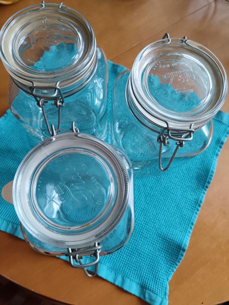 Sklenene retro nádoby, 