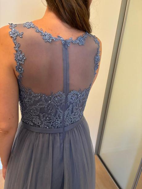 Spoločenské šaty, 38