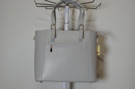 Svetlošedá kabelka,