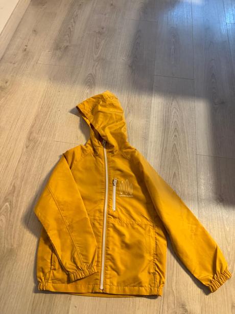 Šuštiaková bunda, zara,128