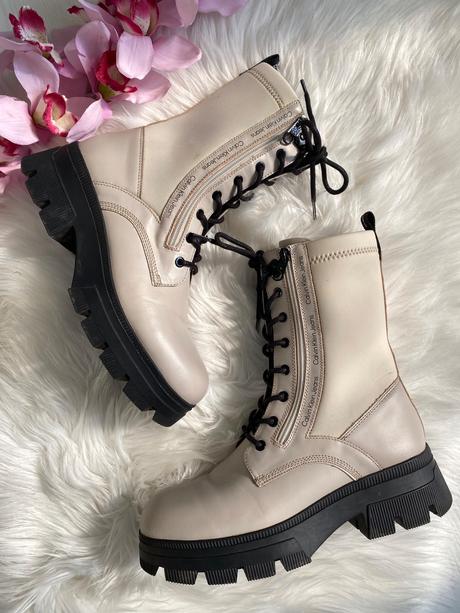 Calvin klein - kožené workery, 41