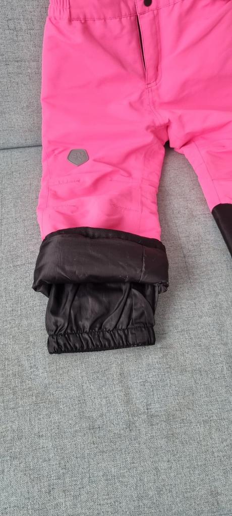 Dievčenské otepľovačky, 98