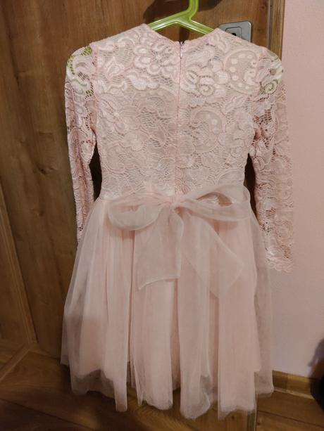 Prekrásne bledoruzove šaty, 116