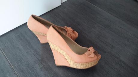 Topanky na platforme, 39