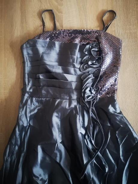 Spoločenské šaty, s