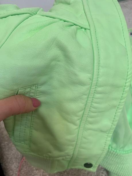 Kozenkova bunda, topomini,74