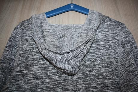 Sveter s kapucňou bez zapínanie, l