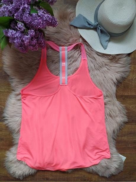 Slabo-oranžové voľné športové tielko, m