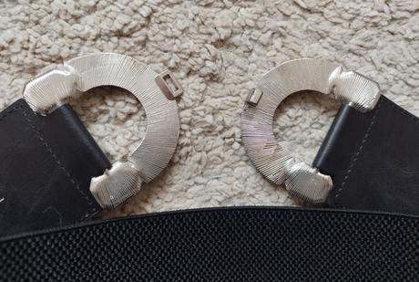 Damsky opasok na zostihlenie pasa, 