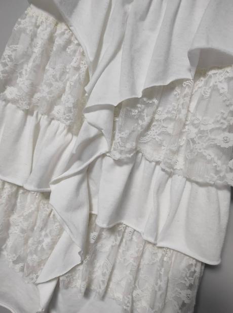 Volánový top, amisu,m