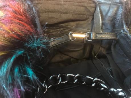 Taška s krasnou umelou kozušinou, zn. alex max,