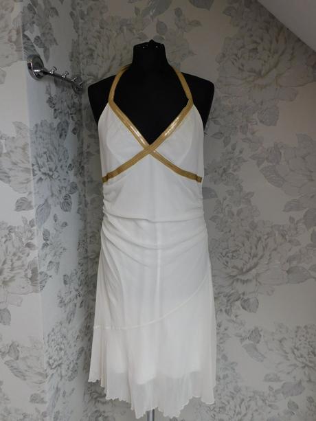 Velmi pekne šaty, 40