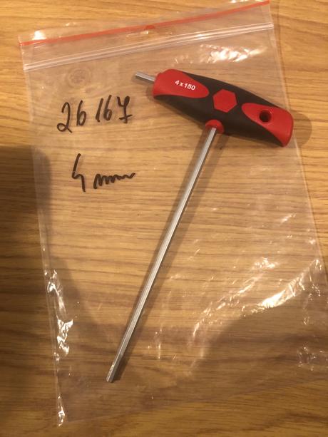 Kluc na nastavenie pritlaku na plastovych oknach,