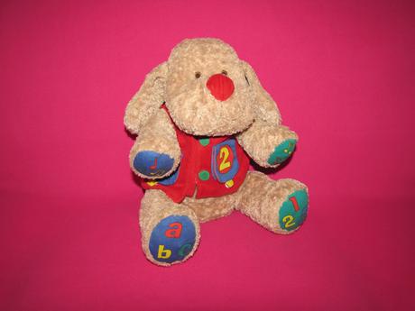 Macko - anglicky hovoriaci a spievajúci, 