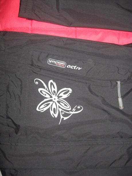 Pekná dámska jarná športová vetrovka, m