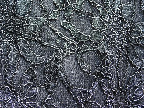 Kvalitne velmi pekne čipkovane šaty, 36