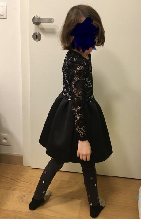 Čipkované šaty s neoprénovou sukničkou, 110