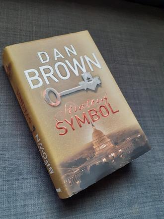Stratený symbol - dan brown, 