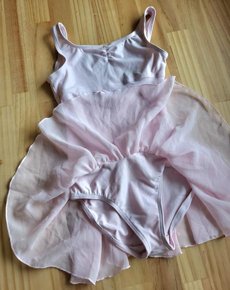 Body s tylovou sukňou na 6-7 rokov, 116