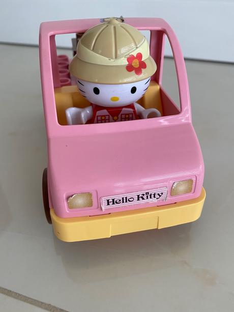 Unico hello kitty safari auto,