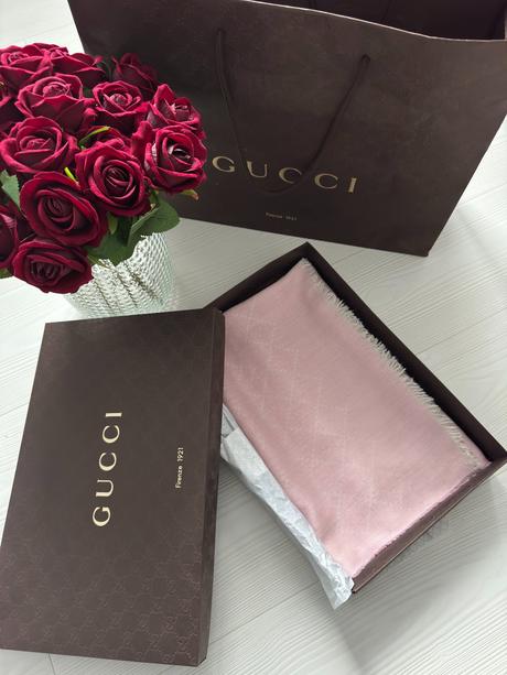 Gucci - hodvábny šál, 