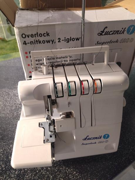 Sijaci stroj  overlock, 