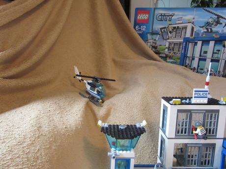 Lego city - 60047 - policajná stanica - 851 kociek,