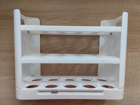 Držiak na uskladnenie vajíčok v chladničke,