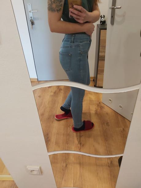 Rifle s vysokým pásom., sinsay,36