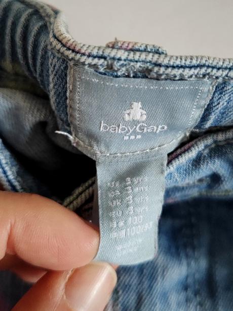 Kvietkované džínsy gap, gap,104