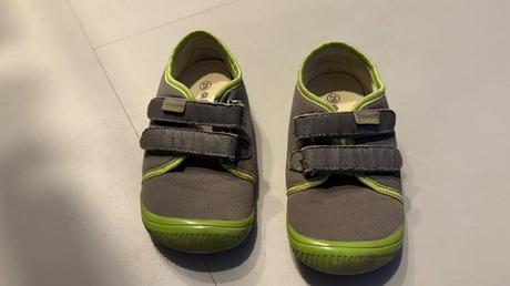 Poltopánky + tenisky veľkosť 29, protetika,29