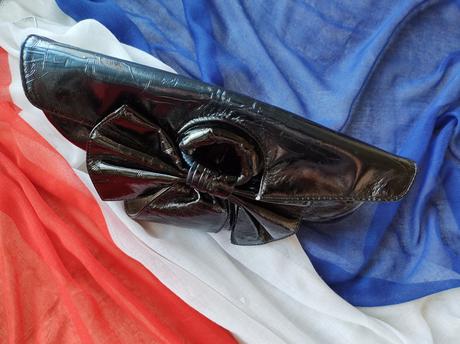 Listová kabelka - lakovaná, 