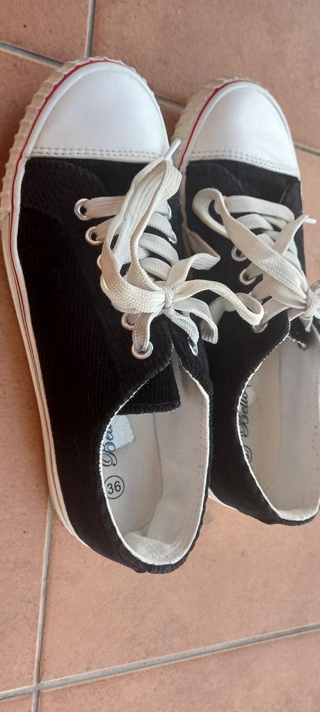 Dievcenske platenky, 36