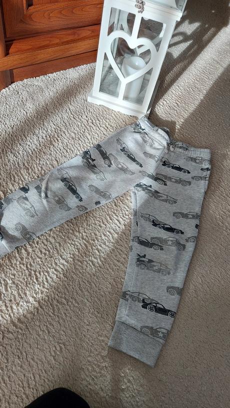 Tepláky s autami, f&f,110