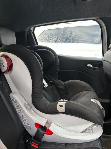 Predám autosedačku britax römer, britax