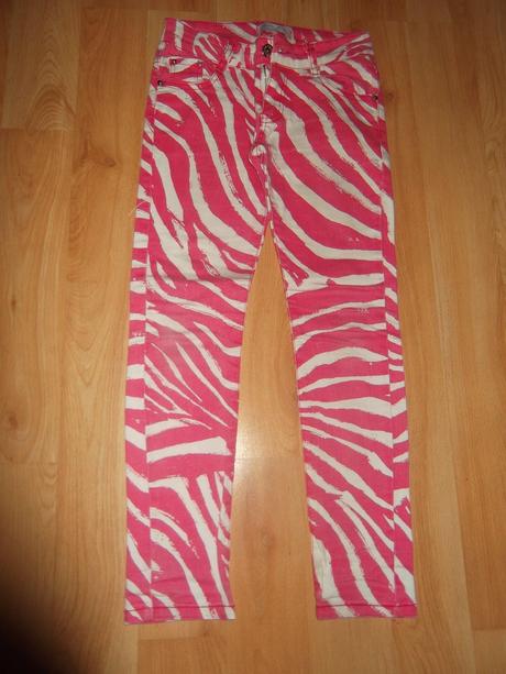 Dievčenské nohavice, 152