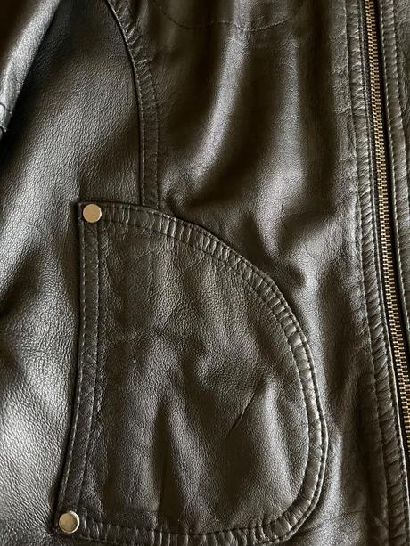 Kožená bunda motivi, s