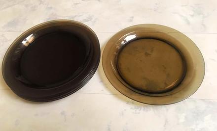 Plytký pyrexový nerozbitný tanier,